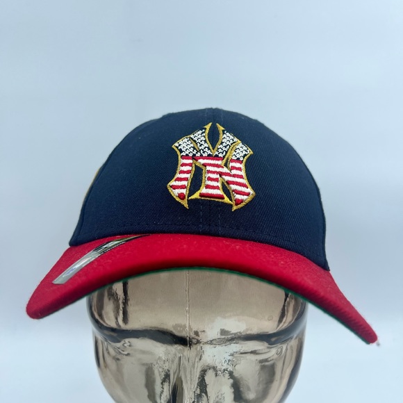 New York Yankees Hat Cap Fitted Adult Med/L Blue Red MLB Baseball New Era Mens - Picture 9 of 14